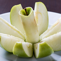 The apple that never browns: The introduction of convenience into genetically modified foods